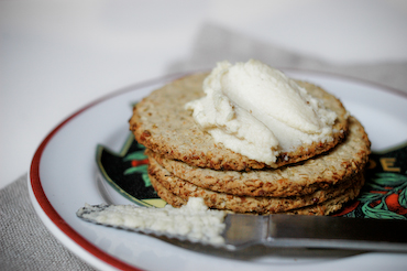 Raw cashew cheese