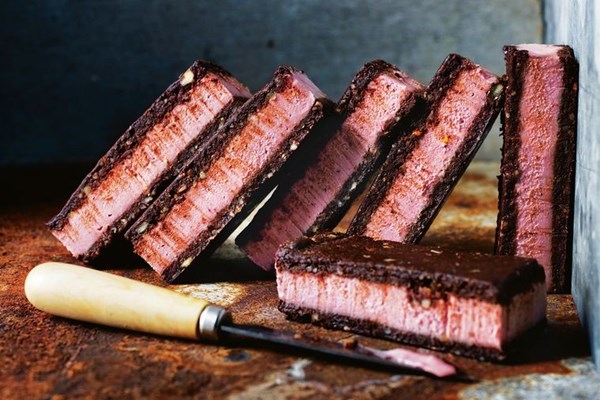 Raw choc-strawberry bars