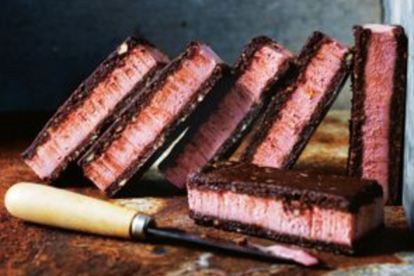 Raw choc-strawberry bars