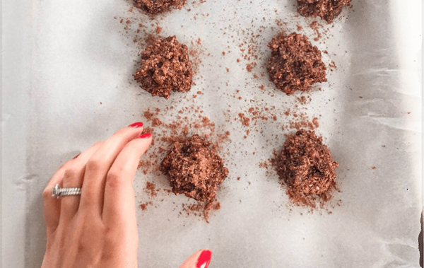Raw chocolate crackles