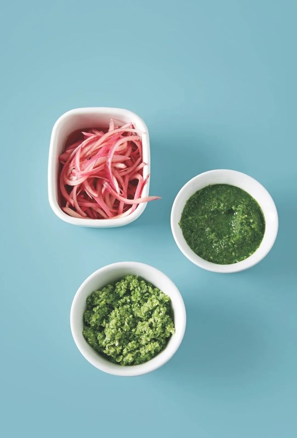 Raw onion chutney