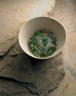 Raw prawn, native lime, kale