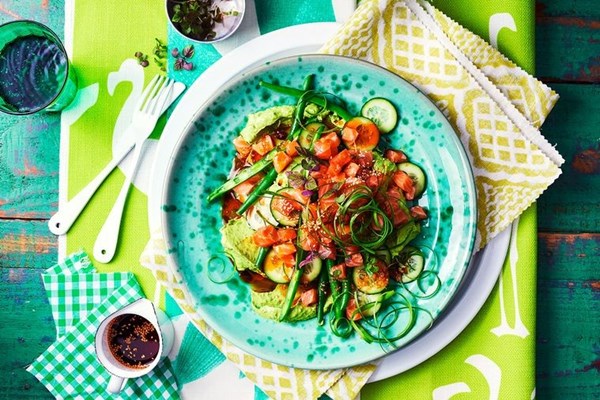 Raw salmon, avocado and beans