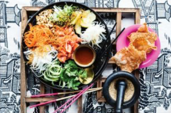 Raw salmon salad (Yusheng)