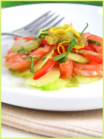 Raw salmon with cucumbers and green tea granita (Saumon cru et granité de concombre au thé vert)