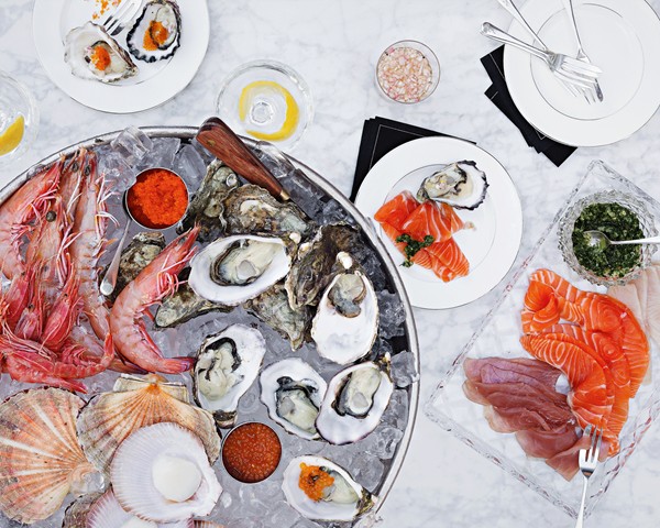 Raw seafood bar