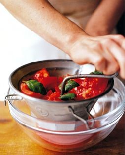 Raw tomato sauce