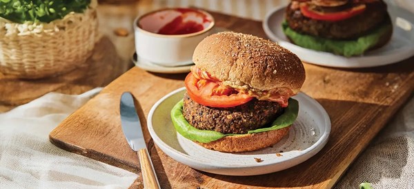 Raw vegan burgers