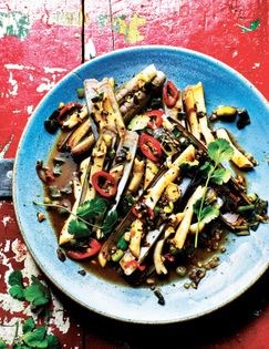 Razor clams with black bean chilli