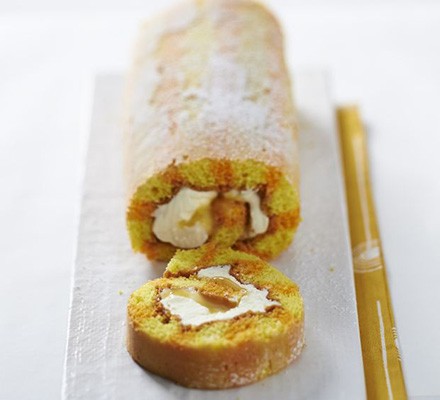 Razzle dazzle lemon roulade 