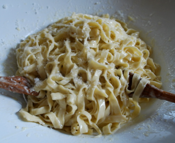 Real Roman fettuccini Alfredo