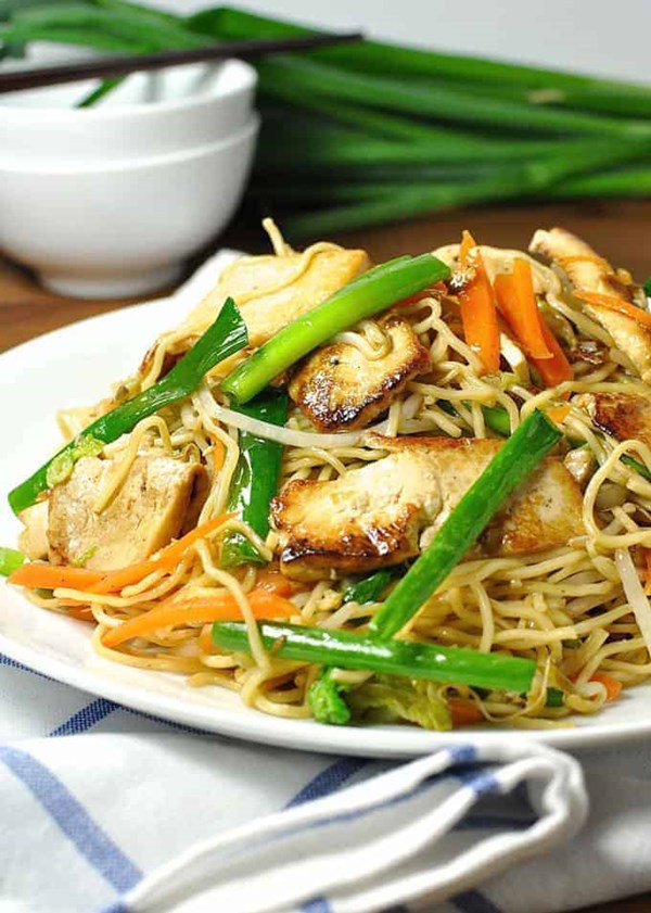 Real vegetarian chow mein