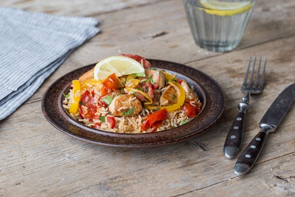 Record-breaking chicken, chorizo & veg-packed 'paella'