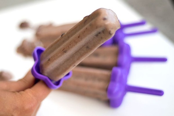 Red bean ice pops with coconut milk