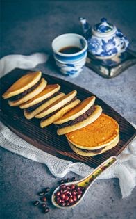 Red bean pancakes