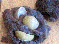 Red bean paste with chestnuts [filling for mooncakes] (Dòushā lìzi / 豆沙栗子)