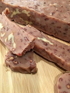  Red bean sweet year cake with walnuts ( Hétáo hóngdòu nián’gāo / 核桃紅豆年糕)