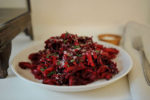 Red beet fusilli with balsamic, poppy seeds and mint