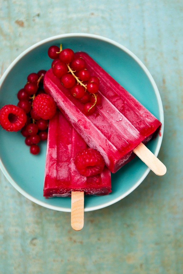 Red berry popsicles