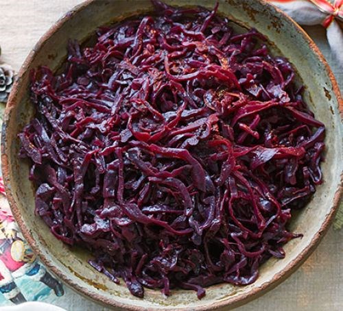 Red cabbage with port, prunes & orange