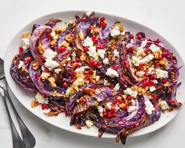 Red cabbage with walnuts and feta