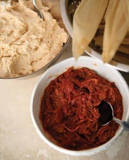 Red chile and pork tamales (Tamales de puerco con chile colorado)