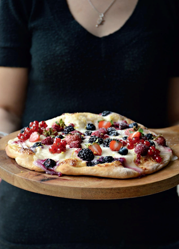 Red fruit pizza