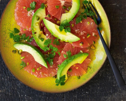 Red grapefruit salad with avocado & pistachios