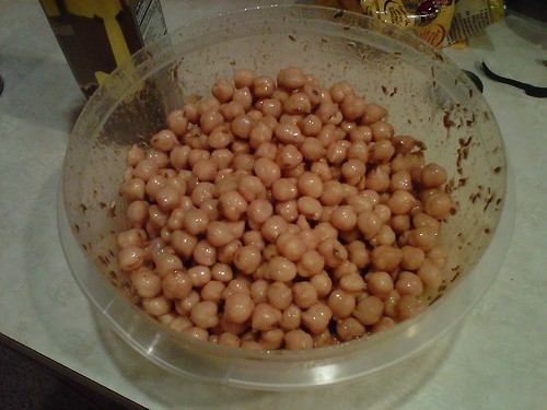 Red-hot roasted chickpeas