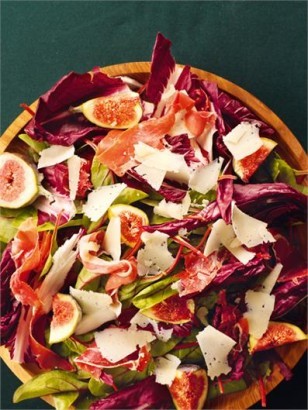 Red-leaf, fig and Serrano ham salad