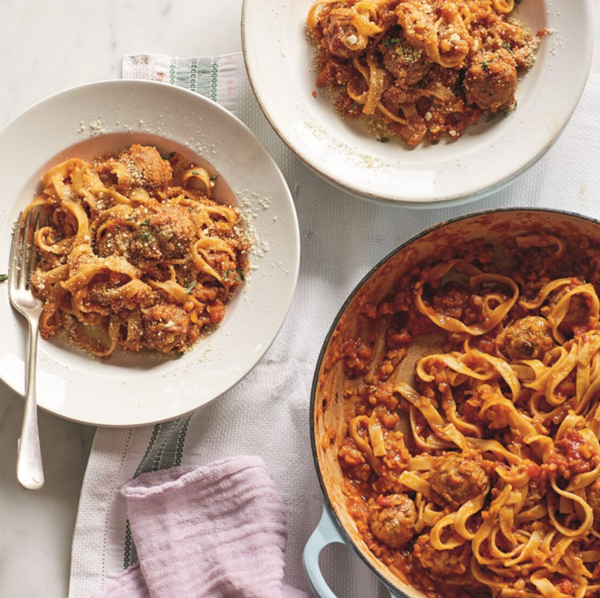 Red lentil ragù with homemade 'meatballs'
