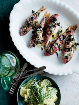 Red mullet baked with mint and lemon, with potato and mint salad