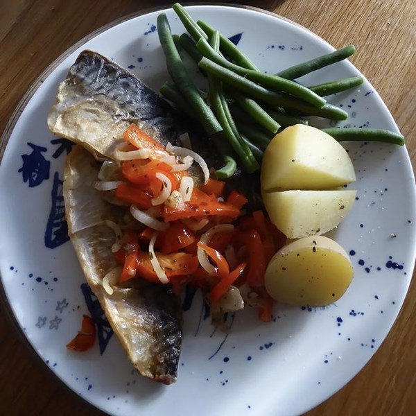 Red mullet or sardines in a spicy sauce (Les rougets ou sardines fraîches en escabèche)