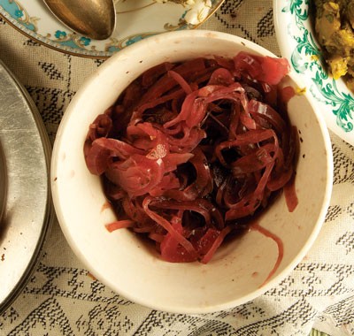 Red onion and herb pickles (Torshi-e piaz)