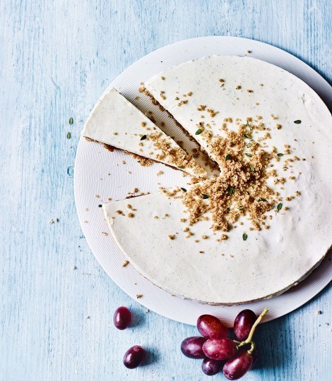 Red onion and thyme cheesecake