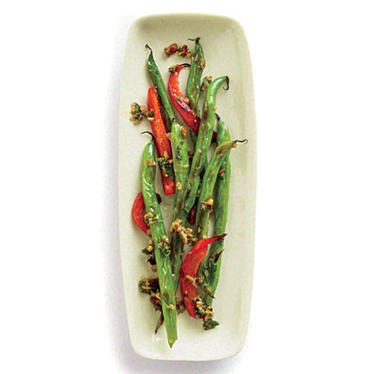 Red pepper & pesto green beans