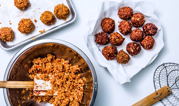 Red pepper falafel