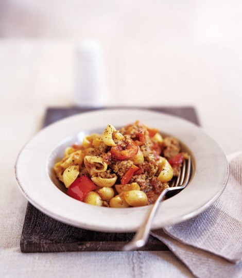 Red pesto lamb with pasta