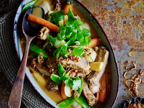 Red pork & lychee curry