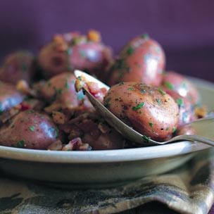 Red potatoes with bacon