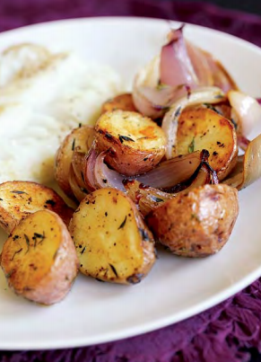 Red potatoes with onions, thyme and sherry vinegar
