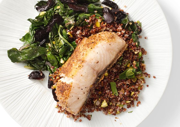 Red quinoa with pistachios