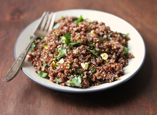 Red quinoa with pistachios