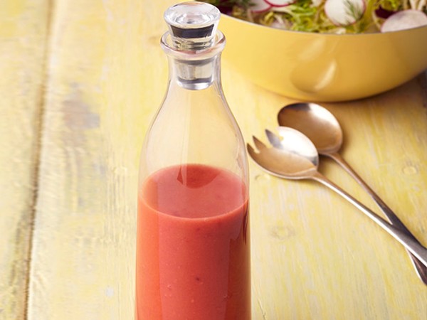 Red raspberry salad dressing