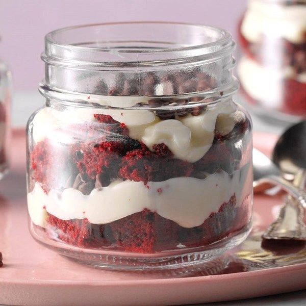Red velvet cake in a jar
