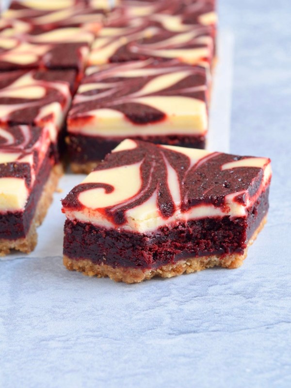 Red velvet cheesecake bars
