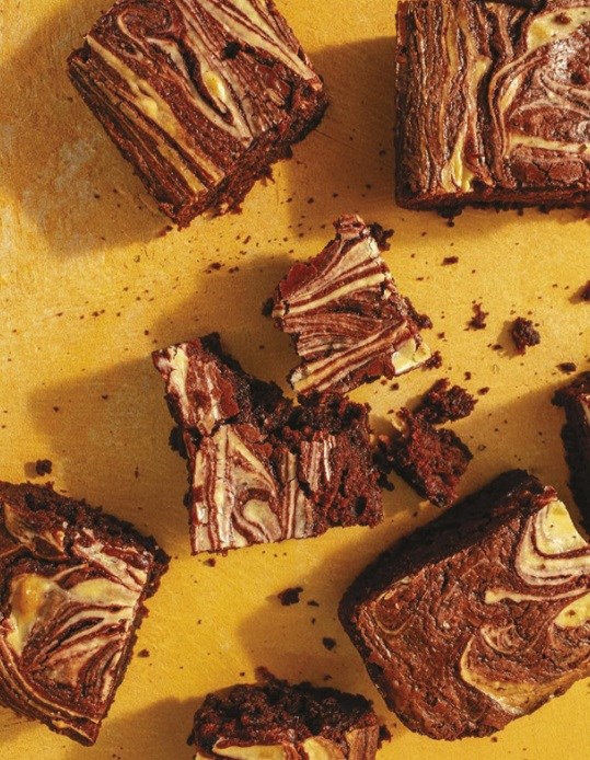 Red velvet cheesecake brownies 