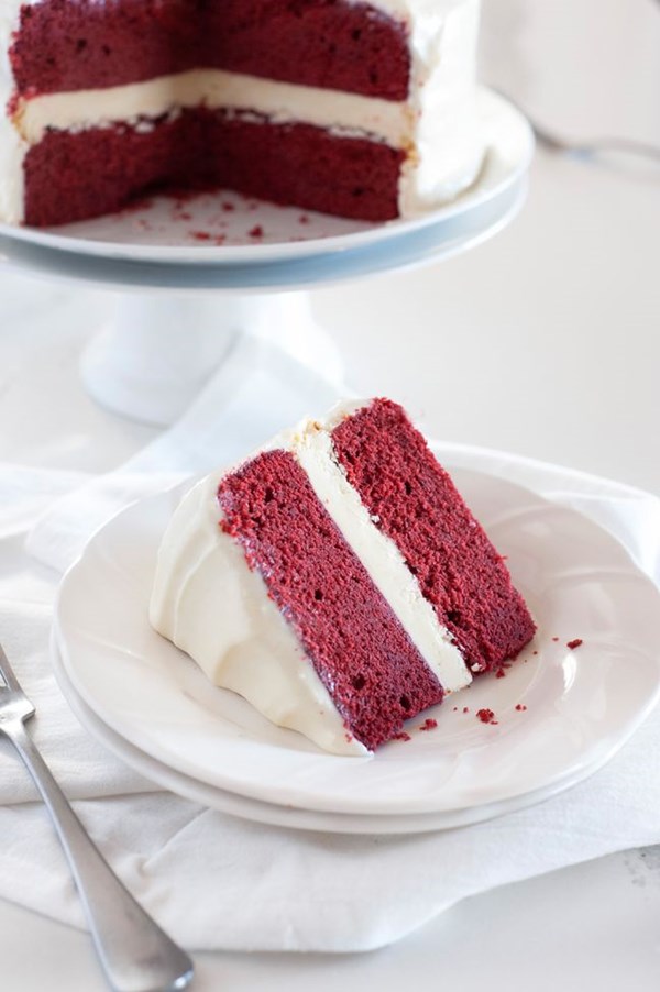 Red velvet cheesecake cake