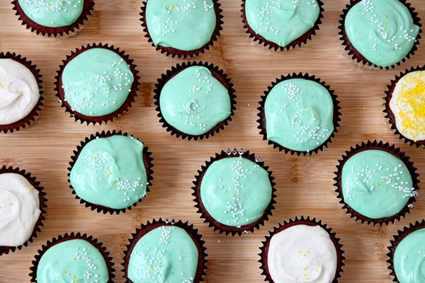 Red velvet Christmas cupcakes
