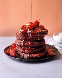 Red velvet oatmeal pancakes
